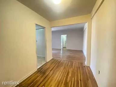 Main picture of 14306 Barclay Ave