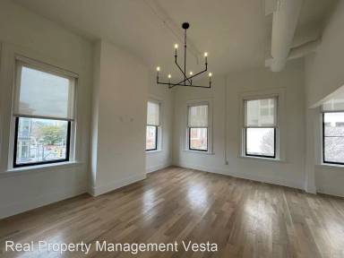Main picture of 582 Mulberry St