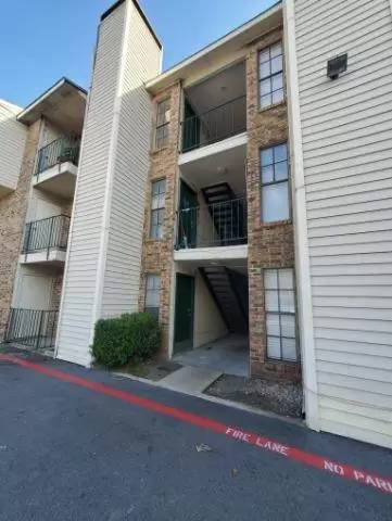 Main picture of Royal Lane Highlands Condominium