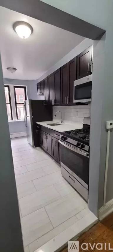 Main picture of 14 Kensington Ave