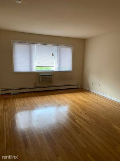 Main picture of 573 Broughton Ave