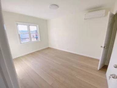 Main picture of 2309 150th St
