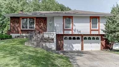 Main picture of 7512 NW 77th St