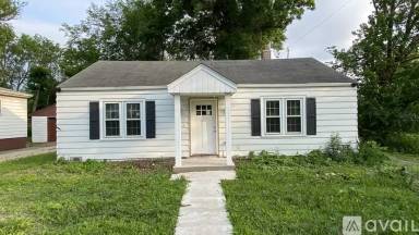 Main picture of 122 E Hillcrest Ave