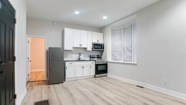 Main picture of 4925 Cedar Ave