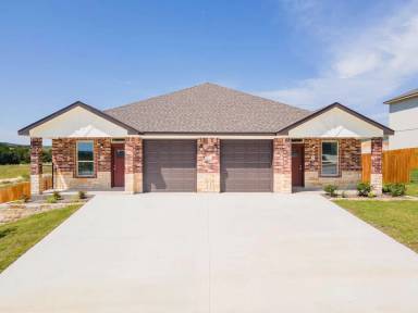 Main picture of 103 Levi Ct