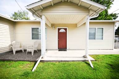 Main picture of 1126 3rd Ave W