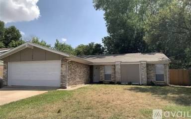 Main picture of 424 Stonehenge Dr