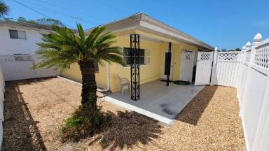 Main picture of 505 Manatee Ct