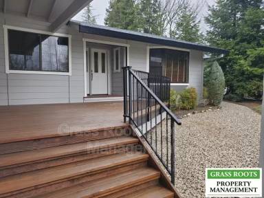 Main picture of 18250 Lake Forest Dr