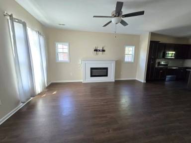 Main picture of 900 Cedar Glen Dr