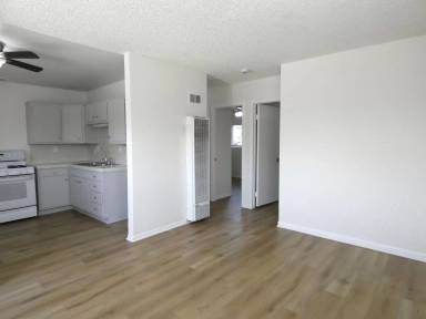 Main picture of 5871 Burnham Ave