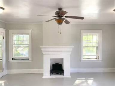 Main picture of 58 Elm St