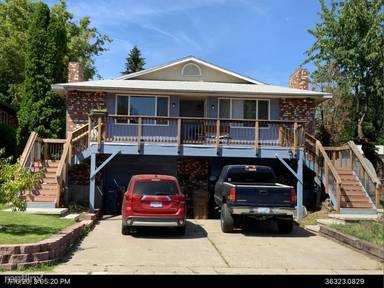 Main picture of 555 E Crown Ave