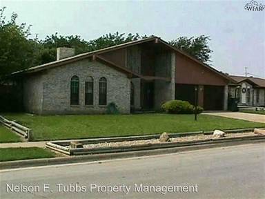 Main picture of 2305 Perrin Dr