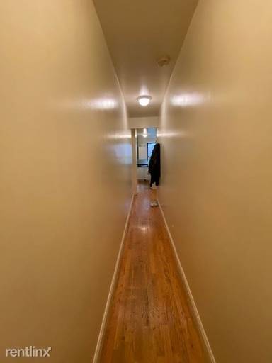 Main picture of 446 E 78th St