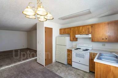 Main picture of Executive Arms Apartments
