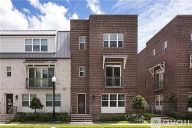 Main picture of 141 S Park Ave