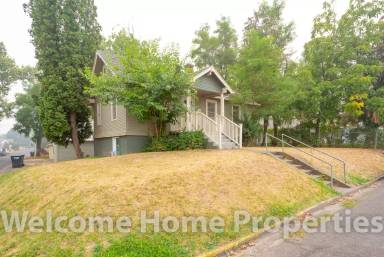 Main picture of 120 SE 2nd St