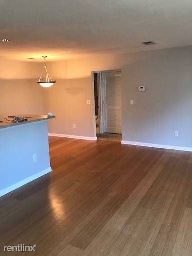 Main picture of 264 Alexandra Dr