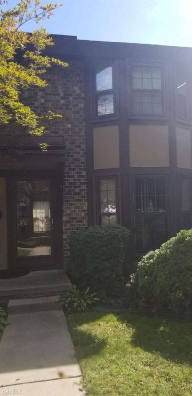 Main picture of 25284 Maplebrooke Dr