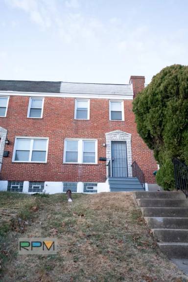 Main picture of 4125 Ardley Ave