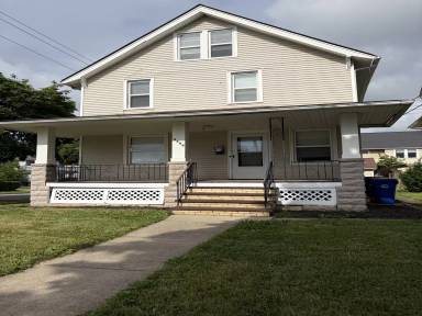 Main picture of 3348 W 100th St