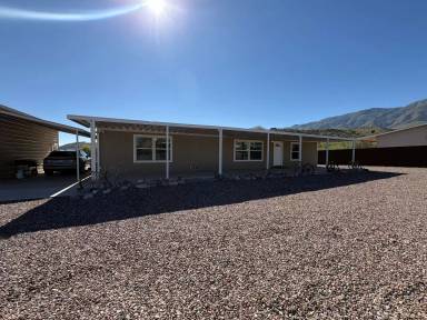 Main picture of 147 W Earl Rd