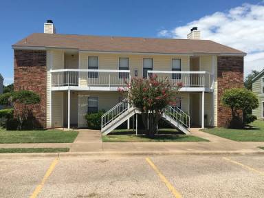 Main picture of 4205 Lake Shore Villa Dr