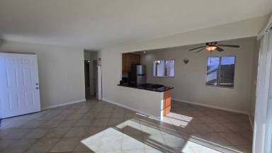 Main picture of 2343 Grand Ave
