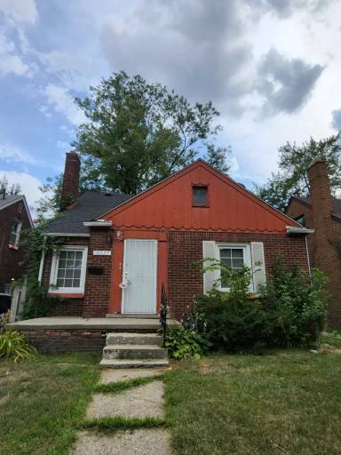 Main picture of 18627 Curtis St