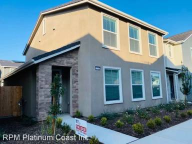 Main picture of 2752 E Tamarind Dr