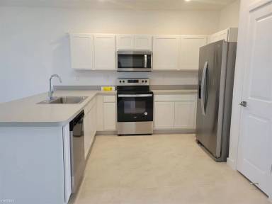 Main picture of 1799 SW 8th St