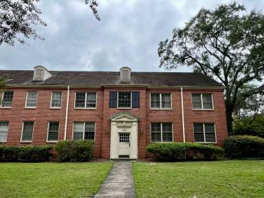 Main picture of Heathwood Court Apartments