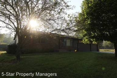 Main picture of 906 Highland Dr