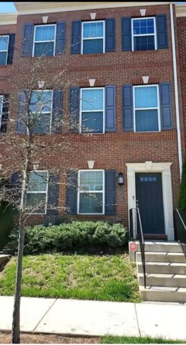 Main picture of 5060 Judicial Way