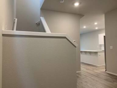Main picture of 9418 N Chestnut St