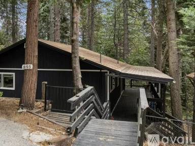 Main picture of 893 Sierra Vista Dr