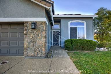 Main picture of 1751 Shoreline Dr