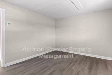 Main picture of 500 Bethania Rural Hall Rd