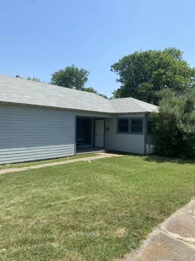 Main picture of 1802 Alamo Ave