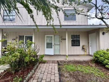 Main picture of 4589 Lighthouse Cir