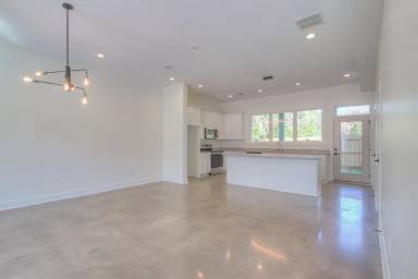 Main picture of 1540 Yarra St