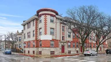 Main picture of 3548 W 15th St