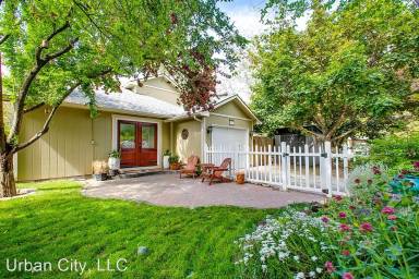 Main picture of 1201 E Hays St