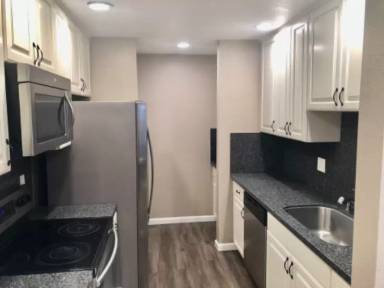Main picture of 208 Kenbrook Cir