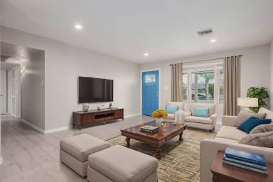 Main picture of 1208 W 6th St