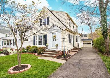 Main picture of 3179 W 160th St