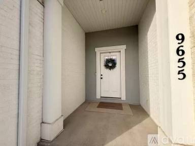 Main picture of 9655 N Aaron Ave