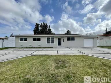 Main picture of 10000 SW 80th Ter